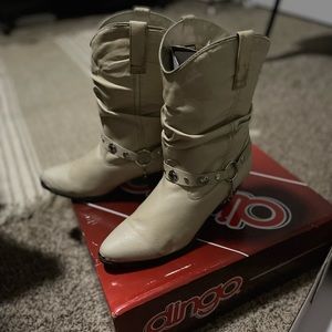 Dingo 9.5 Women’s Cowgirl Boots